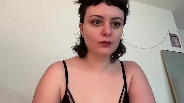 daisyangelmay online show from July 21, 2026, 5:03 pm