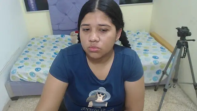 camila ass online show from July 17, 2026, 1:19 pm