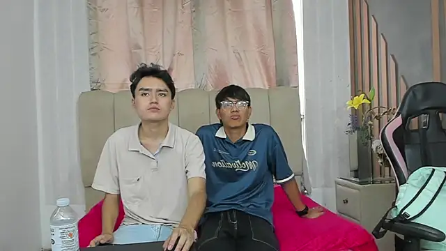 CarlosANDMaicol online show from July 23, 2026, 8:16 pm