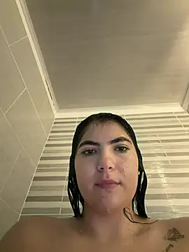 cloe bella online show from July 24, 2026, 4:08 am