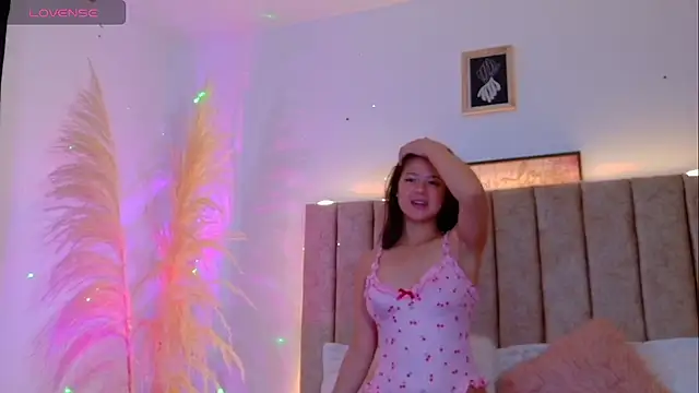Sof Glow online show from July 30, 2026, 11:42 am