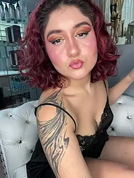 LeidySavage online show from July 26, 2026, 1:12 am