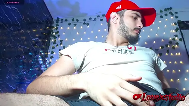 LovexJuxn77 online show from July 26, 2026, 2:57 pm