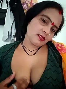 Snapshot of HoMuskand57 chatting on August 4, 2026, 7:46 am HoMuskand57 online show from August 4, 2026, 7:46 am