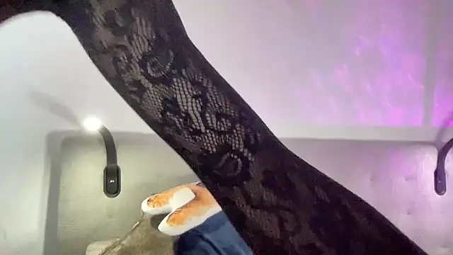 Snapshot of Naomi_Vibe chatting on July 30, 2026, 7:46 pm Naomi Vibe online show from July 30, 2026, 7:46 pm