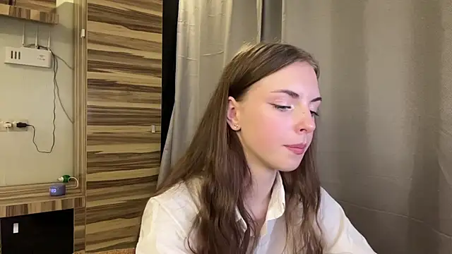 Clara kitty online show from July 22, 2026, 6:15 am