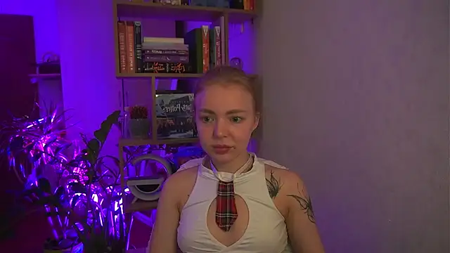 Emilyemmi online show from July 23, 2026, 9:00 pm