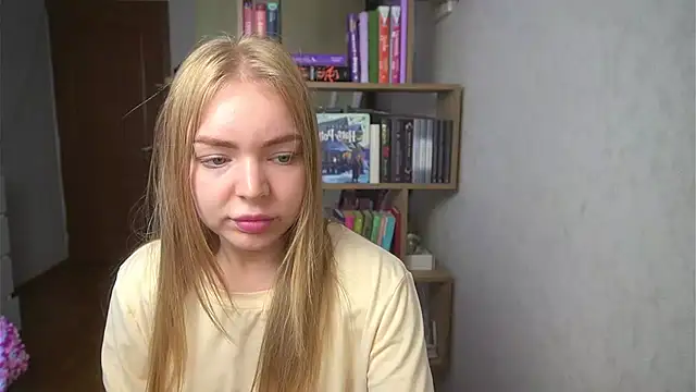 Emilyemmi online show from July 26, 2026, 7:48 am