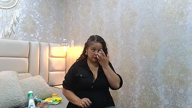 KarolinaLoverX online show from July 28, 2026, 3:14 am