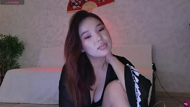 Liora rei online show from July 20, 2026, 4:42 am