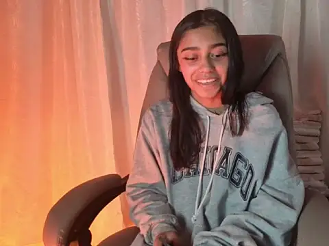 Dafne girl4u online show from July 23, 2026, 3:15 am