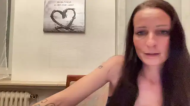 Snapshot of MilaArden chatting on July 29, 2026, 8:19 pm MilaArden online show from July 29, 2026, 8:19 pm