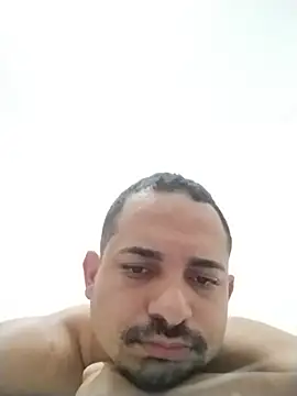 Snapshot of Bru21 chatting on July 18, 2026, 3:37 am Bru21 online show from July 18, 2026, 3:37 am