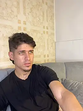 Snapshot of leandro_coper chatting on July 24, 2026, 1:01 am leandro coper online show from July 24, 2026, 1:01 am