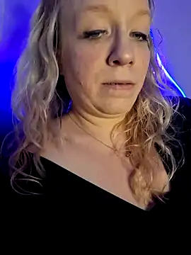 XxMs StarzxX online show from January 27, 2025, 3:04 am