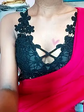 Snapshot of sexy___hotty chatting on July 30, 2026, 5:39 am sexy hotty online show from July 30, 2026, 5:39 am