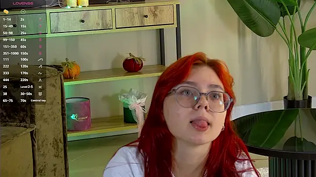 Eva  Foxxxy online show from August 6, 2026, 7:25 am