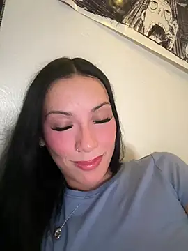 carmenbabyluv online show from July 30, 2026, 5:06 am
