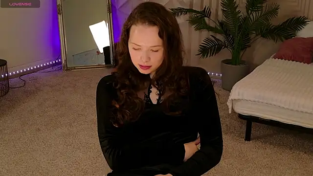 Anna MonAmour online show from July 30, 2026, 5:50 am