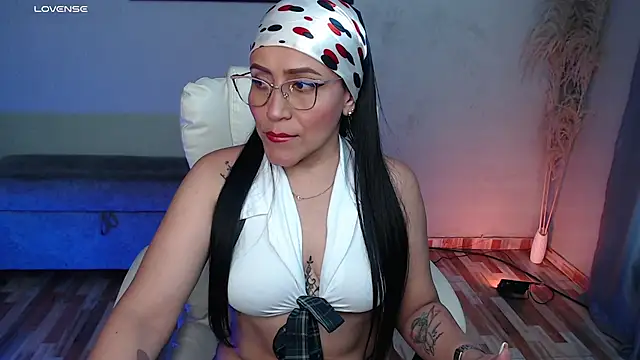 Moniica 1 online show from July 27, 2026, 7:43 pm