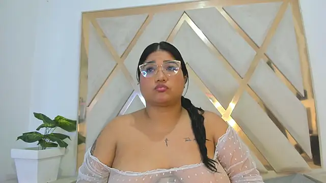 gabycutee  online show from July 29, 2026, 8:41 pm