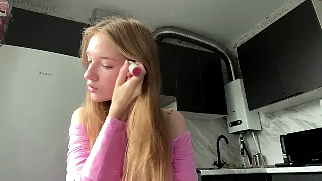 LuiseFurbeck online show from July 21, 2026, 6:04 am