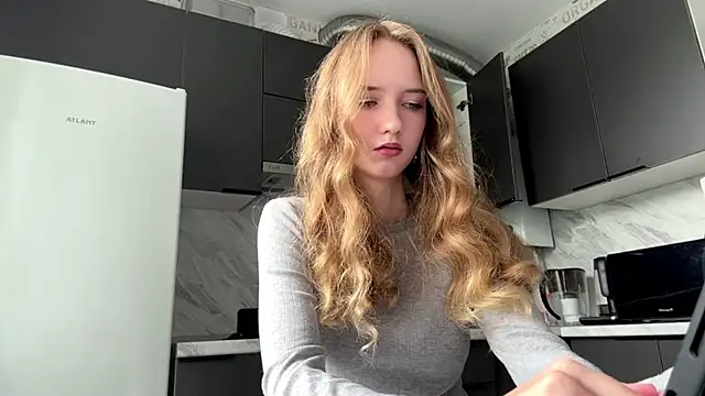 LuiseFurbeck online show from July 20, 2026, 10:39 am
