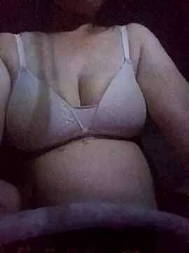Jenny-rose online show from July 18, 2026, 3:09 pm