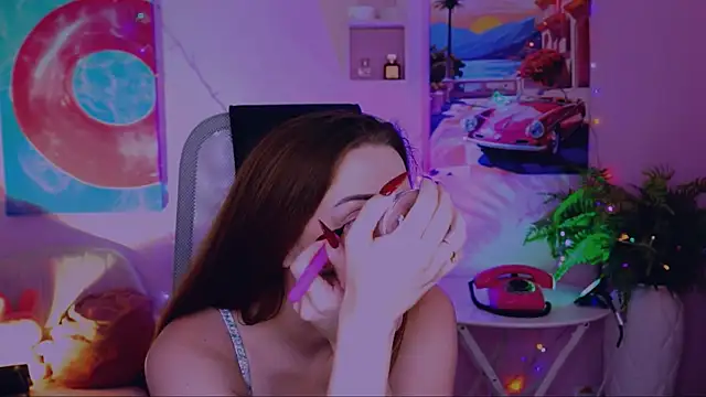emillylopez  online show from July 22, 2026, 8:27 am