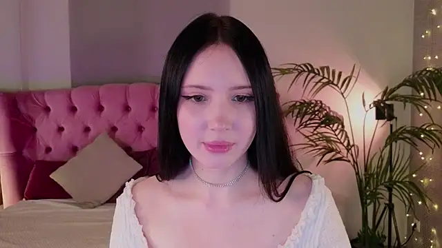 GraceMonroes online show from July 21, 2026, 2:07 pm