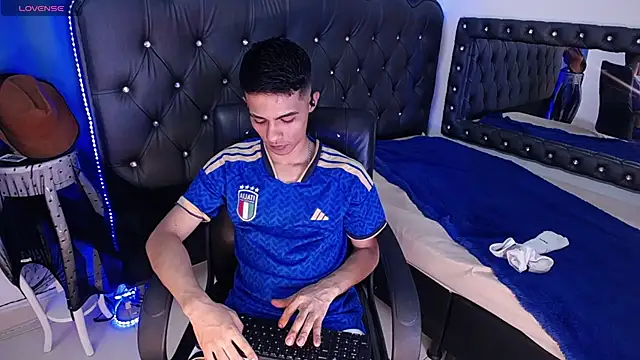 Apolo drake online show from July 29, 2026, 7:13 pm