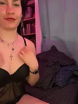 DiviNina online show from July 23, 2026, 12:24 am