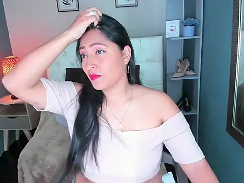 MoanaXMoon online show from July 21, 2026, 6:42 pm