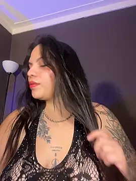 Im Auroraaa online show from July 28, 2026, 7:50 pm