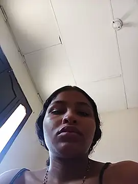 Lia Foz online show from July 28, 2026, 2:13 pm