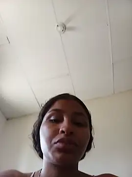Lia Foz online show from July 25, 2026, 2:01 pm