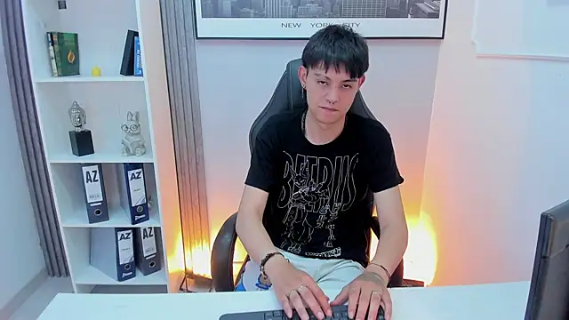 Luucky Strike online show from August 1, 2026, 4:21 am