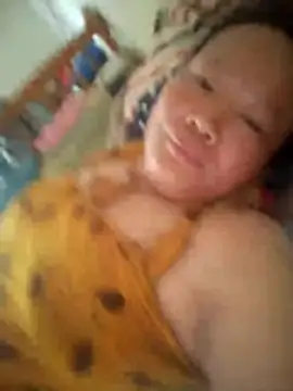 Queenie9z online show from July 24, 2026, 7:37 am