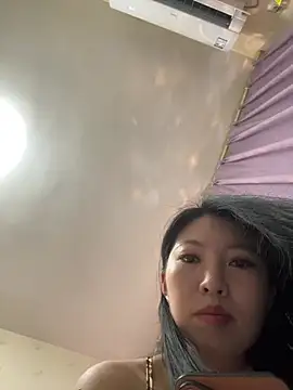 77qiqi-7777 online show from July 20, 2026, 2:41 pm