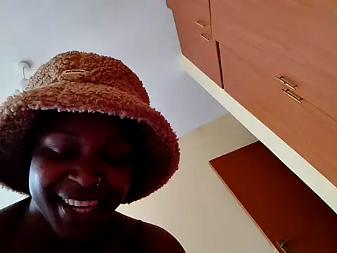 Heiven001 online show from July 26, 2026, 7:26 am