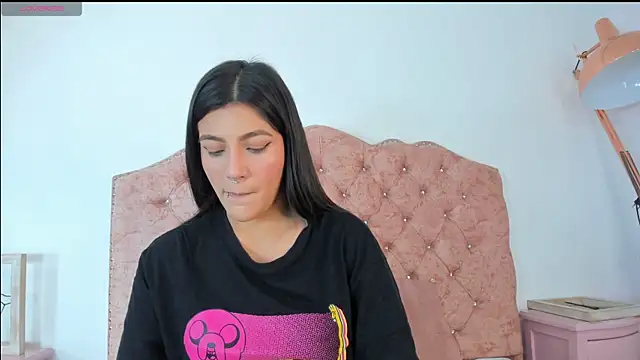 AriiaBloom online show from July 29, 2026, 3:06 am