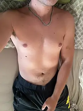 Lucas Macdick online show from July 21, 2026, 6:04 am