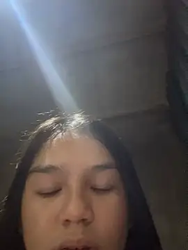 cuttiegurlSam online show from July 27, 2026, 6:48 pm