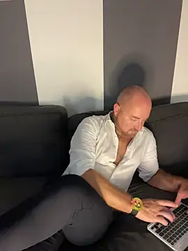 just luca online show from July 30, 2026, 1:21 pm