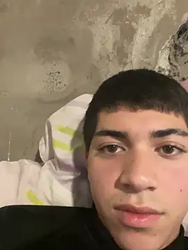 johnnisak online show from July 21, 2026, 12:46 am