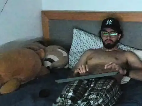 Snapshot of Thiagox2002 chatting on July 27, 2026, 10:39 pm Thiagox2002 online show from July 27, 2026, 10:39 pm