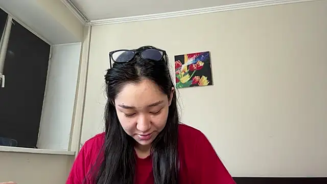 SueUitz online show from July 28, 2026, 9:17 am
