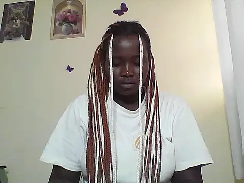 Queenblackebony online show from July 26, 2026, 2:13 pm