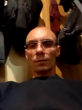 Andrei400308 online show from July 22, 2026, 2:02 am
