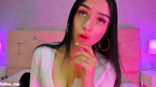 Sofi Martinez  online show from July 23, 2026, 7:21 pm